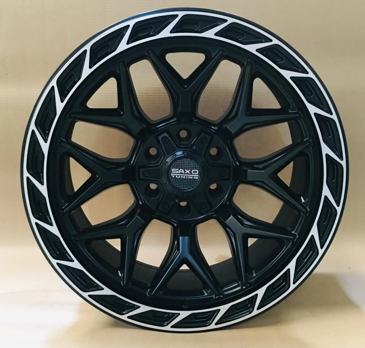 1409 SATIN BLACK MACHINE LIP F